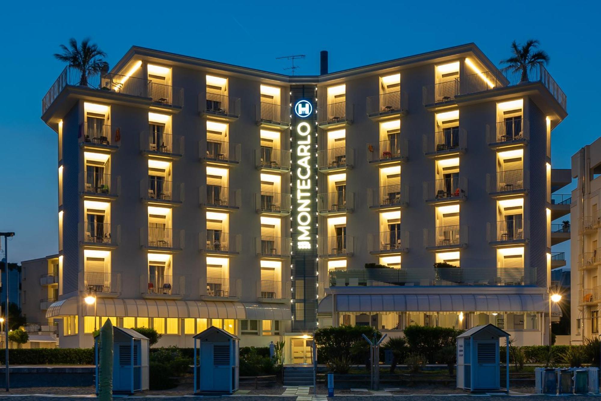 Hotel Montecarlo 3 Stelle Superior Caorle Exterior photo