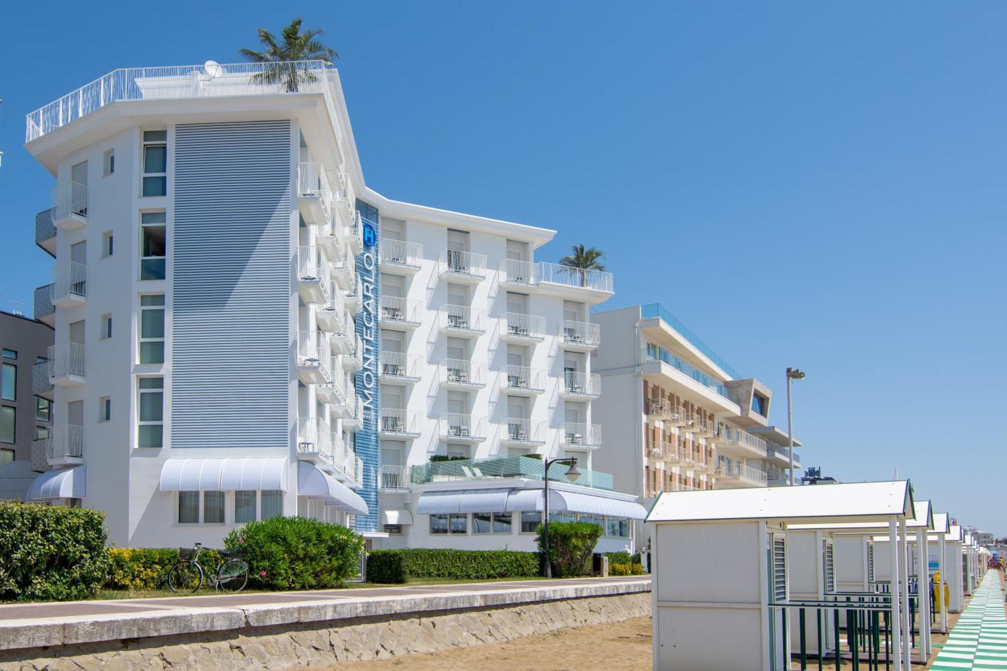 Hotel Montecarlo 3 Stelle Superior Caorle Exterior photo